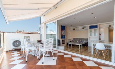 Petunia: Fantàstic àtic al centre de Sitges